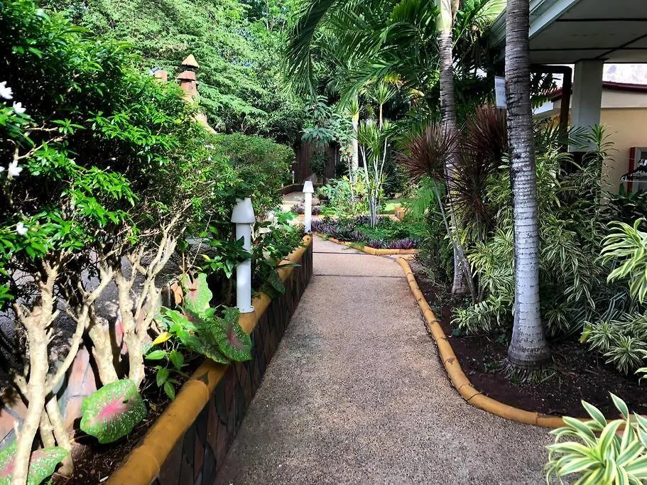 Alona Park Residence - 3 Bedroom Apartment- Alex And Jesa Unit Panglao Philippines