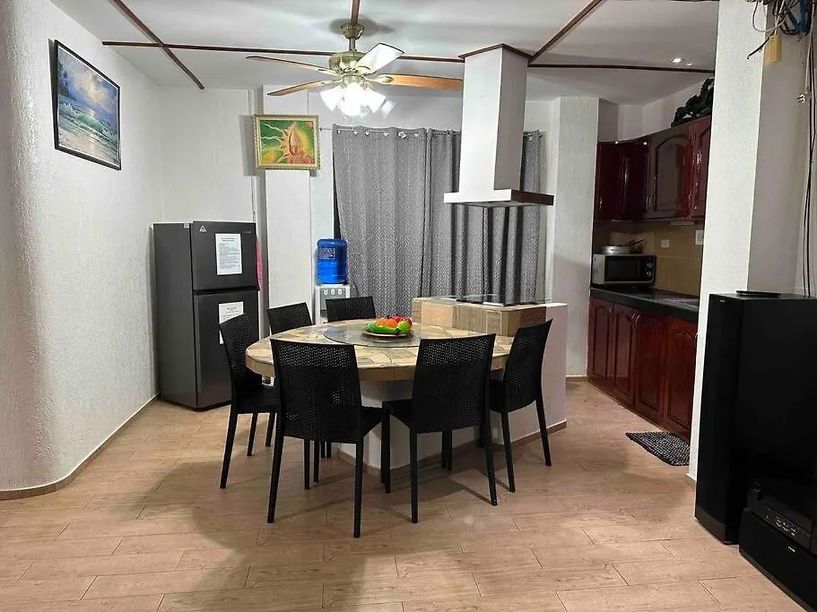 Apartment Alona Park Residence - 3 Bedroom Apartment- Alex And Jesa Unit Panglao