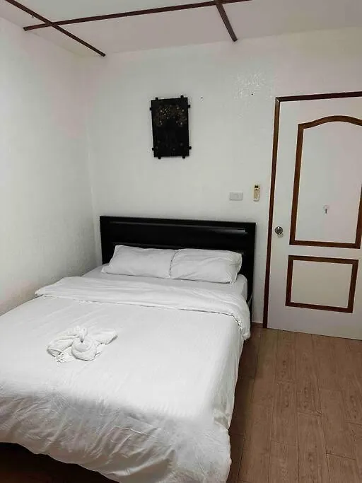 Alona Park Residence - 3 Bedroom Apartment- Alex And Jesa Unit Panglao Apartment