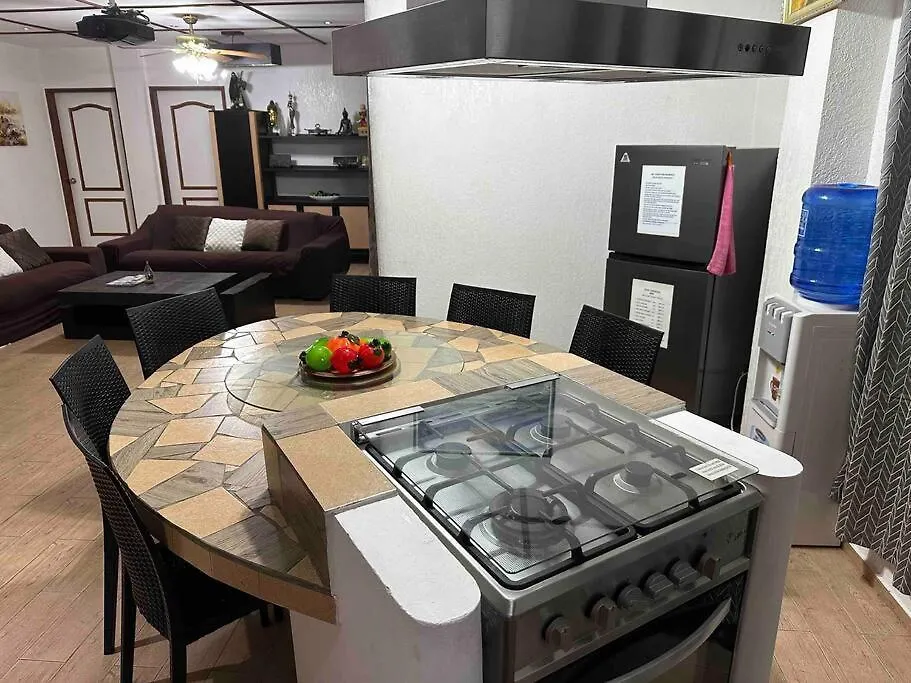 Alona Park Residence - 3 Bedroom Apartment- Alex And Jesa Unit Panglao