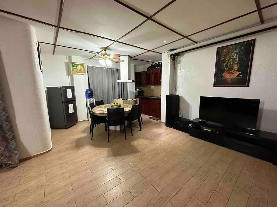 Alona Park Residence - 3 Bedroom Apartment- Alex And Jesa Unit Panglao