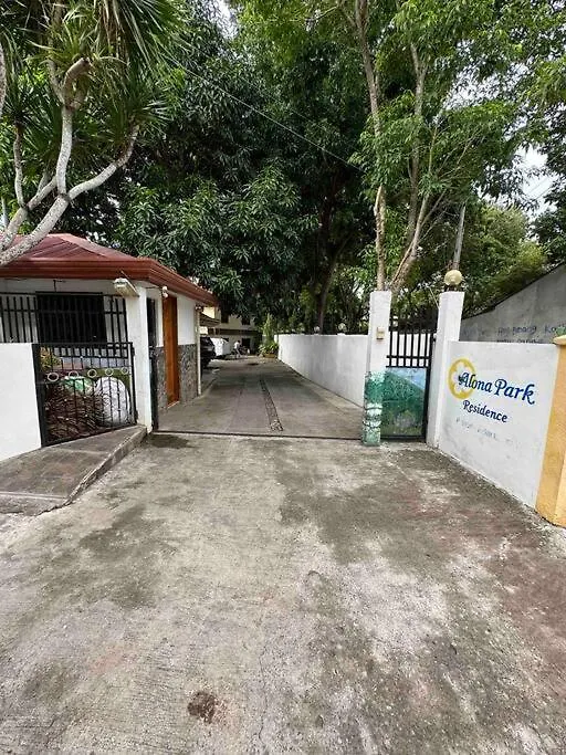 Alona Park Residence - 3 Bedroom Apartment- Alex And Jesa Unit Panglao Apartment
